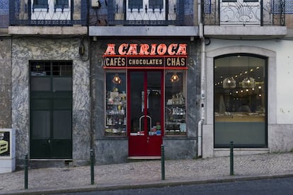 La tienda de café y té A Carioca, en Lisboa, uno de los establecimientos incluidos en el programa Lojas com História de la cámara municipal lisboeta.