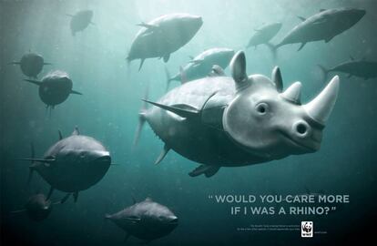 Campaña de la ONG WWF contra la pesca ilegal: "¿Te preocuparías más si yo fuese un rinoceronte?".