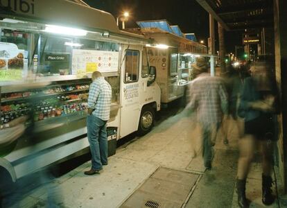 Los camiones aparcados en la calle Abbott Kinney.