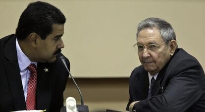 Ra&uacute;l Castro y Nicol&aacute;s Maduro, en una reuni&oacute;n bilateral en La Habana.