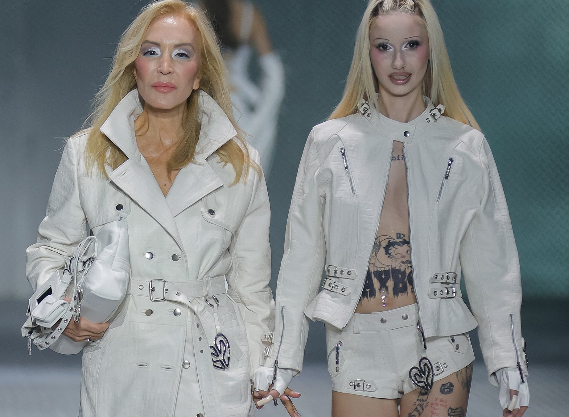 Carmen Lomana y Metrika protagonizan el desfile del décimo aniversario de Dominnico