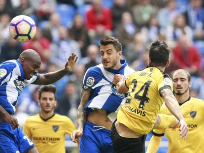 Remate de Joselu que supuso el primer gol del Deportivo contra el Málaga.