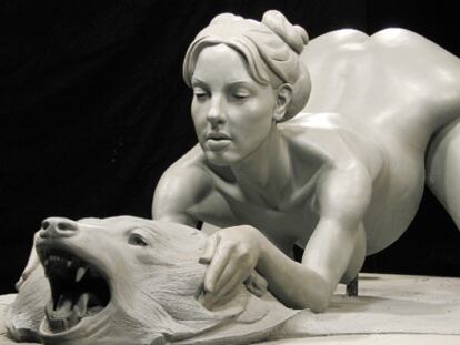 La escultura de Britney Spears dando a luz a causado gran polémica.