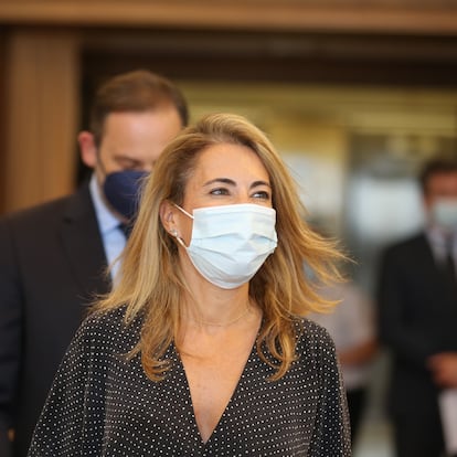 La nueva ministra de Transportes, Movilidad y Agenda Urbana, Raquel Sánchez, a su llegada al acto de traspaso de la cartera ministerial, en la sede ministerial, a 12 de julio de 2021, en Madrid (España). El traspaso de carteras se efectúa después de que la nueva ministra haya prometido su cargo ante el Rey y después de que el BOE publicara este lunes dos reales decretos con los cambios anunciados el pasado sábado por el presidente del Gobierno para la remodelación del Ejecutivo de coalición del PSOE y Unidas Podemos.
12 JULIO 2021;GOBIERNO;COALICIÓN
Isabel Infantes / Europa Press
12/07/2021