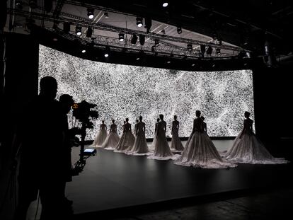 Filmación de la edición digital de la Barcelona Bridal Fashion Week en Fira Barcelona en septiembre de 2020.