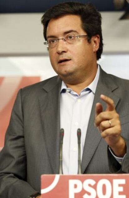 Óscar López.