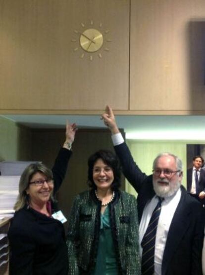 Miguel Arias Cañete, ministro de Agricultura, junto a la comisaria de Pesca, Maria Damanaki.