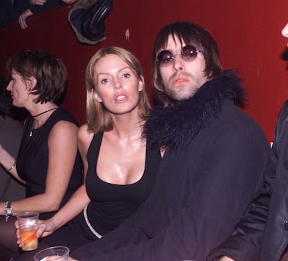 Liam Gallagher y Patsy Kensit en Londres en 1999.