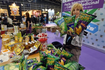 La parte central de la feria es el denominado Med Park, formado por una gran exposición de plantas y todo tipo de productos, entre los que se incluyen bizcochos, tés o patatas fritas con marihuana como ingrediente principal.