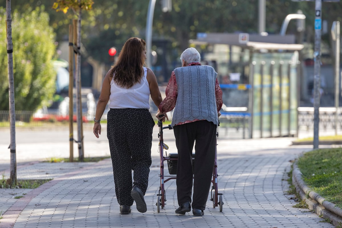 Unions ask Spain to study earlier retirement for home-care workers
