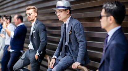 Un grupo de asistentes en la Pitti Uomo del pasado mes de junio.