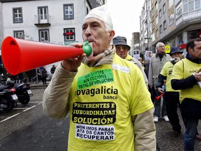 Manifestaci&oacute;n de afectados por las preferentes en Vigo, el s&aacute;bado.