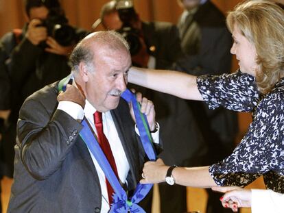 Del Bosque recibe la Gran Cruz de la Real Orden del Mérito Deportivo