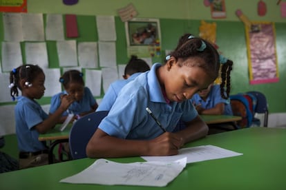 Esta alumna autista pasó por el aula de recurso para discapacitados del Colegio Minerva Mirabal y ahora está integrada en segundo curso.