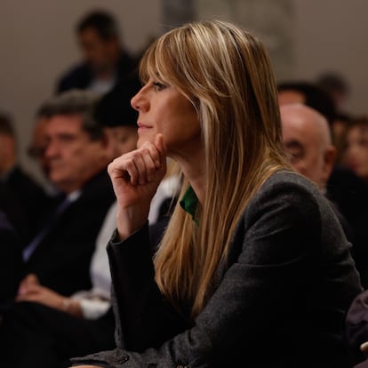 MADRID, 29/10/2024.- Fotografía de archivo (11/12/2023), de Begoña Gómez, esposa del presidente del Gobierno, Pedro Sánchez, a la que el juez Juan Carlos Peinado ha imputado dos nuevos delitos por presunta apropiación indebida e intrusismo en relación a la contratación de un software del máster de la cátedra que codirigía en la Universidad Complutense y la ha citado el 18 de noviembre. EFE/Juan Carlos Hidalgo