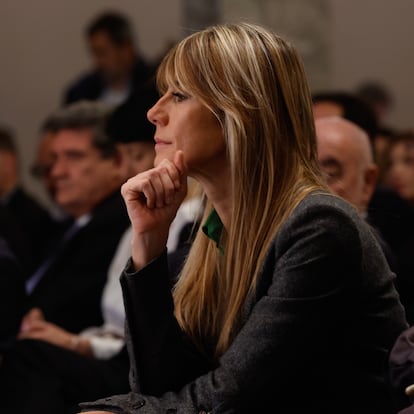 MADRID, 29/10/2024.- Fotografía de archivo (11/12/2023), de Begoña Gómez, esposa del presidente del Gobierno, Pedro Sánchez, a la que el juez Juan Carlos Peinado ha imputado dos nuevos delitos por presunta apropiación indebida e intrusismo en relación a la contratación de un software del máster de la cátedra que codirigía en la Universidad Complutense y la ha citado el 18 de noviembre. EFE/Juan Carlos Hidalgo
