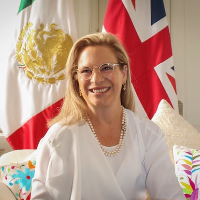 Josefa González-Blanco abandona la Embajada de Reino Unido con 16 denuncias por acoso labora