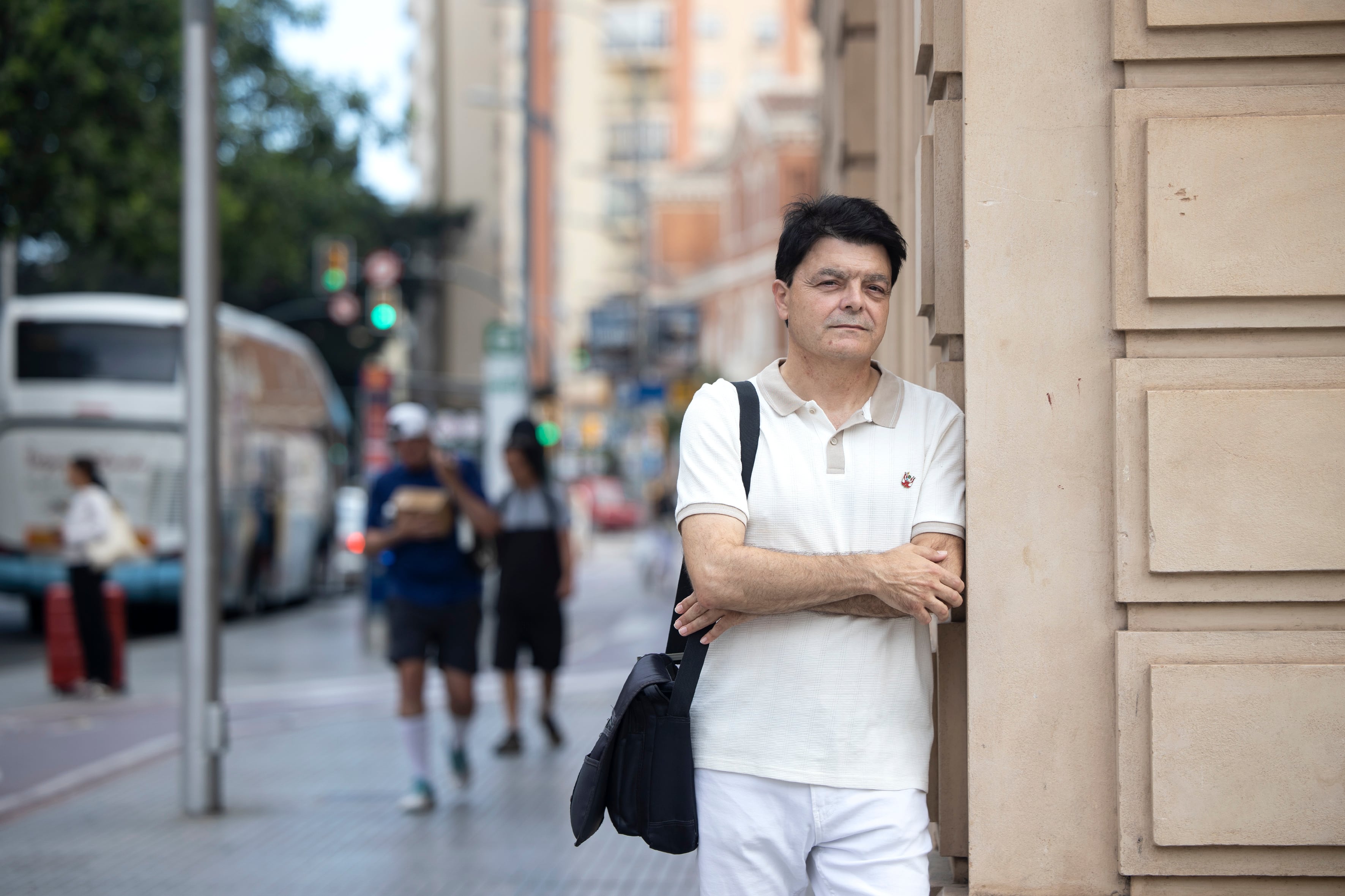 Jesús Pérez fotografiado en una calle de Benalmádena (Málaga) el 24 de septiembre de 2025