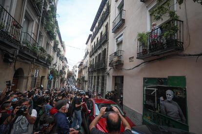 Intento de desahucio de la vivienda de Paco FM, vecino de la calle Olmo,con 85 años y cancer terminal.