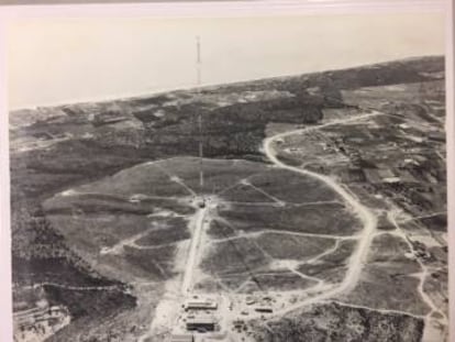 Antigua foto aérea de la torre.