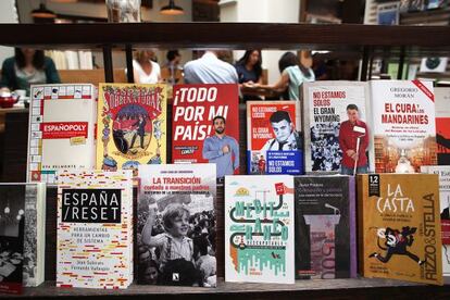 Libros pol&iacute;ticos en los escaparates