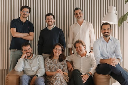 El equipo de Archipiélago Next: arriba, de izquierda a derecha: Pablo Santana, Nicolás Campo, y Sergio Orozco. Abajo, de izquierda a derecha: Javier Garabal, Patricia Fraile, Miguel Quintanilla, y David Guerra.