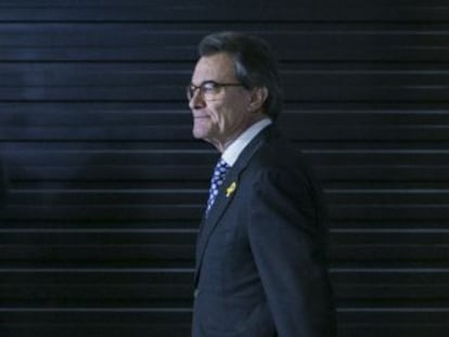 El expresidente Artur Mas renuncia a la presidencia del PDeCAT y critica veladamente a su sucesor