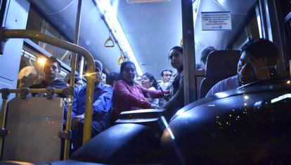 El transporte público es uno de los principales focos de transmisión de la tuberculosis.