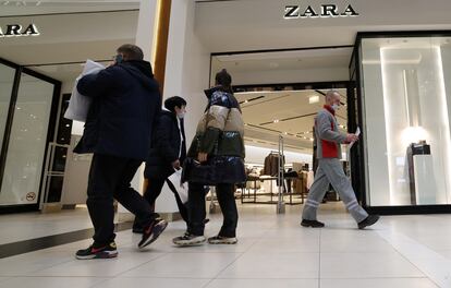 Exterior de una tienda Zara cerca de Moscú, el miércoles.