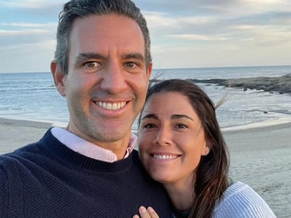 David Vélez, cofundador do Nubank, e sua esposa, Mariel Reyes, na selfie que incluíram na carta em que explicam os motivos da doação de suas fortunas.