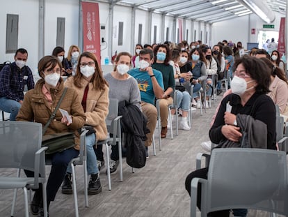 Profesores valencianos en el hospital de campaña La Fe