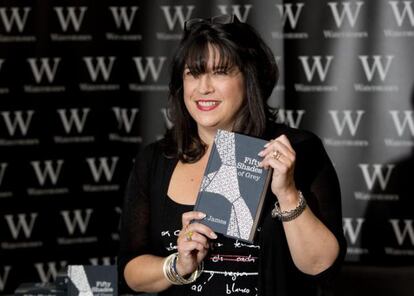 E.L. James, mucho antes de ser vilipendiada en las redes sociales. Eran buenos tiempos...