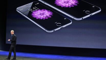 El consejero delegado de Apple, Tim Cook, durante la última presentación de productos de la compañía.