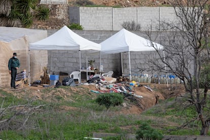 La Guardia Civil busca el cuerpo de una mujer que podría haber sido víctima de un crimen machista, en los terrenos en Las Rojas, Gáldar.