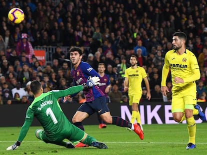 Carles Aleñá marca un gol al Villareal, la temporada passada.