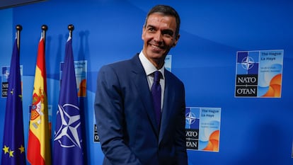 El presidente del Gobierno, Pedro Sánchez, ofrece una rueda de prensa en cumbre de la OTAN, el miércoles en La Haya (Países Bajos).