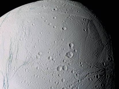 Imagen de Encélado tomada por la sonda 'Cassini'.