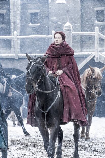 Melisandre reaparecerá nos novos episódios. Terá algum papel no futuro do Jon Snow, como indicam algumas teorias?