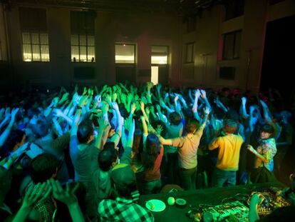 Momento del concierto de Dan Deacon del año pasado en el festival Electrónica en abril.