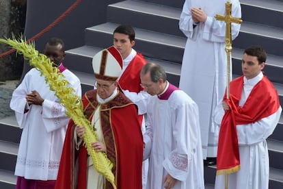 El papa Francisco celebra el Domingo de Ramos.