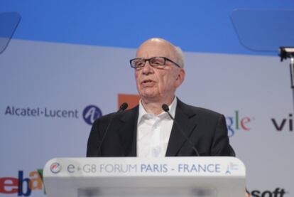 Rupert Murdoch, presidente de News Corporation, durante su intervención en la cumbre sobre Internet e-g8, que se celebra en París.