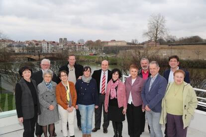 Andoni Ortuzar, en el centro, junto a candidatos del PNB en las cantonales francesas.