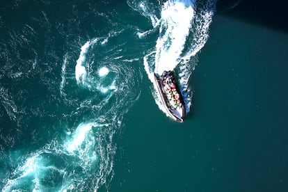 Una zódiac en el 'maelstrom' de Saltstraumen.