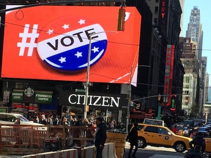 Cartaz publicitário incentiva o voto em Nova York.