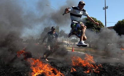 Protesta en Brasilia contra la Copa Confederaciones.