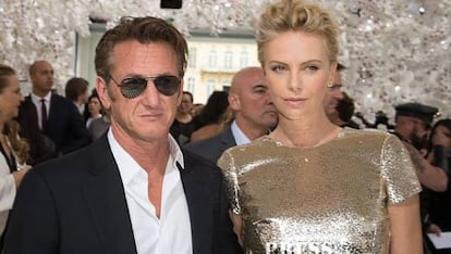 Charlize Theron y Sean Penn.