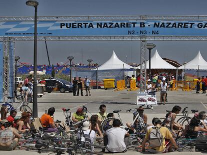 El 15-M pide más bicicletas y menos Fórmula 1 en El Cabanyal