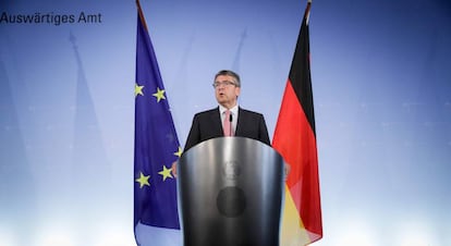 El ministro de Exteriores alemán, Sigmar Gabriel, durante su rueda de prensa, este jueves en Berlín.