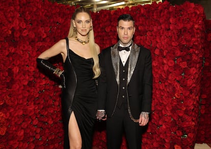 Chiara Ferragni y su entonces marido Fedez, el 2 de mayo de 2022, en la gala del Met en Nueva York (Estados Unidos).