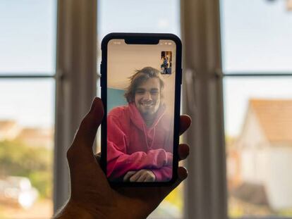 Llamada de Facetime dentro de un iPhone.